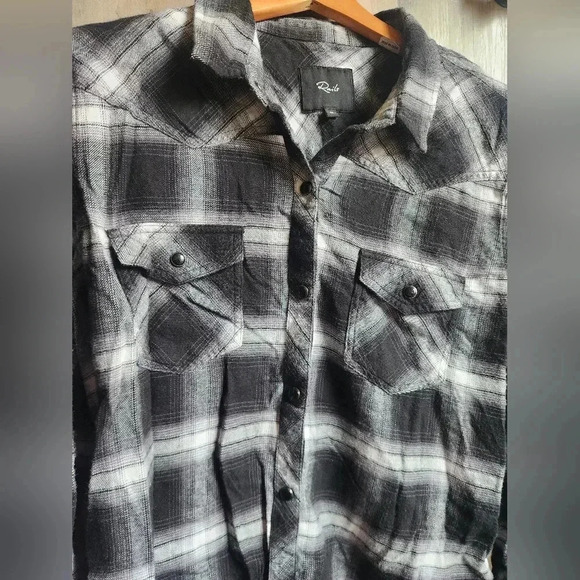 Rails Jaxton Plaid Button Down Long Sleeve Shirt Size Medium - Picture 4 of 9